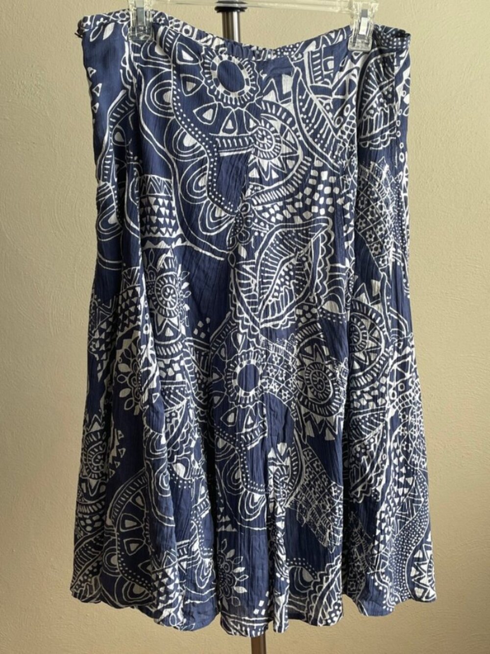 Chicos Blue and White Flare Hidden Zipper Skirt Size 1